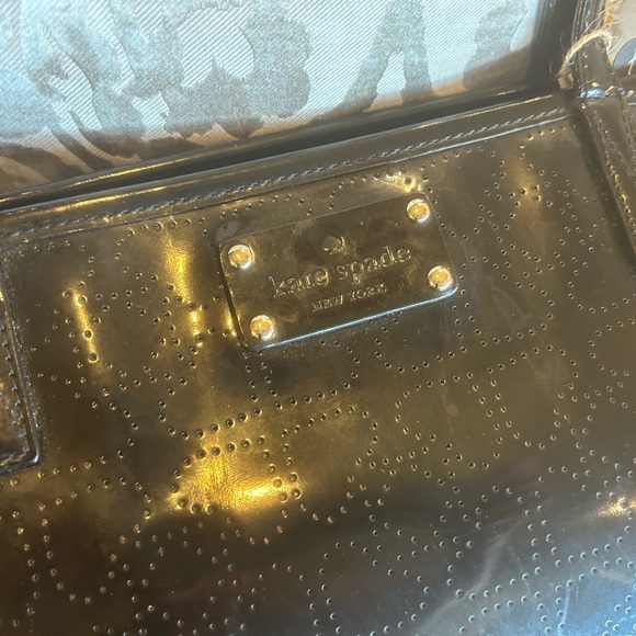 Gorgeous Kate Spade Patent Leather Spade Embossed Shoulder Bag. New! - Picture 5 of 13
